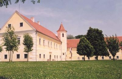 Schloss_Atzenbrugg.jpg